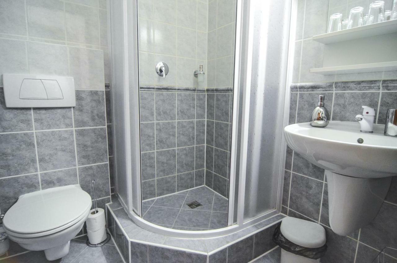 Penzion Pod Radnicí Hustopeče Exterior foto